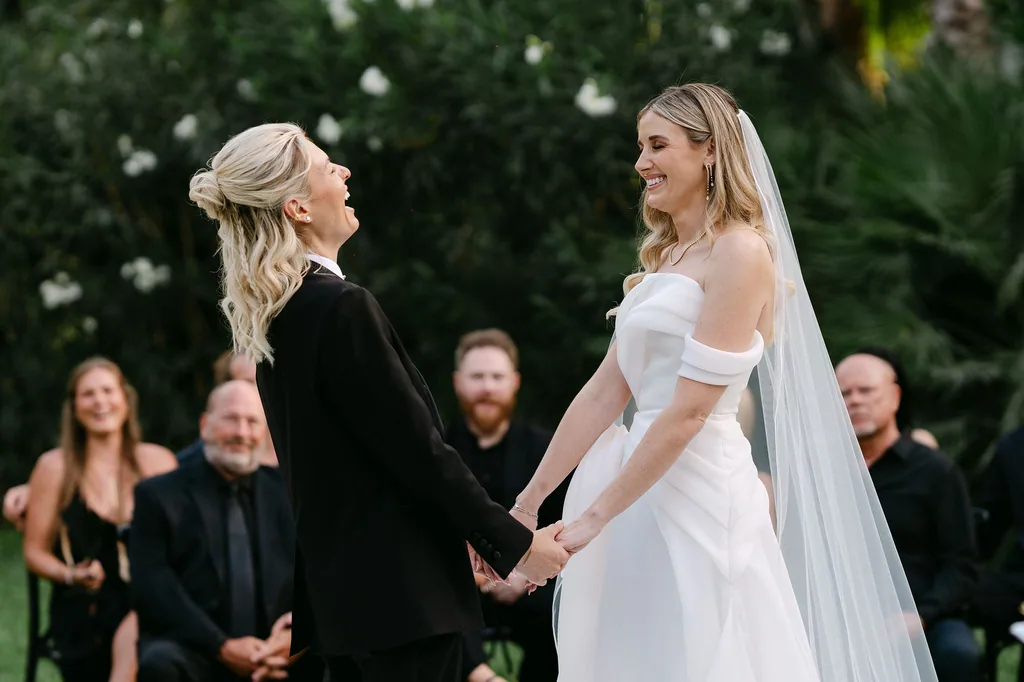 Holding hands at the altar